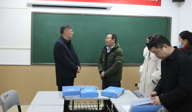省教育厅调研组对郑州市学科类校外培训机构治理工作开展调研