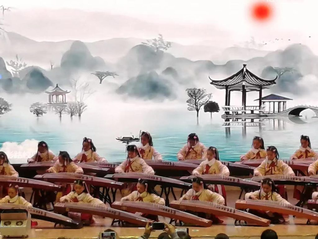 郑州市管城回族区南曹中心校举行庆元旦文艺汇演