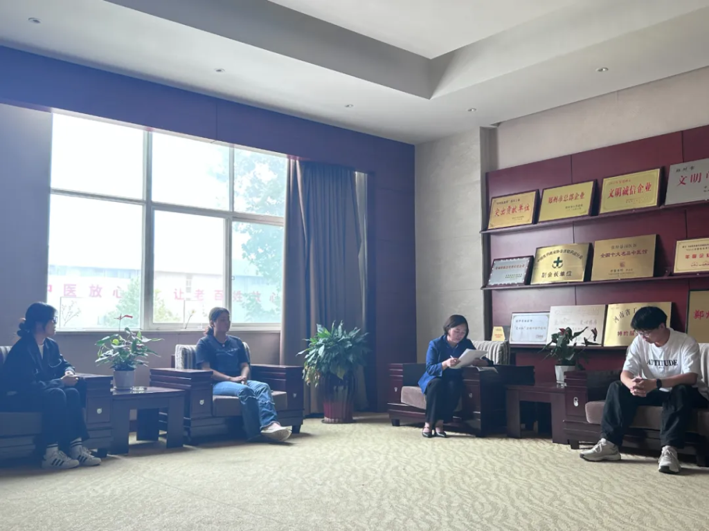 带着毕业生“上门”求职！河南中医药大学校领导访企拓岗促就业