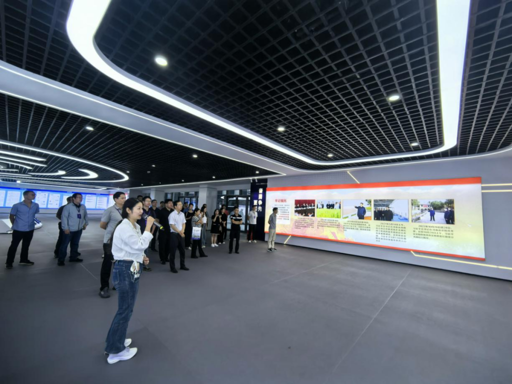 河南省教育厅、省科学院联合举办“产学研深度融合，助力研究生人才培养”研讨会